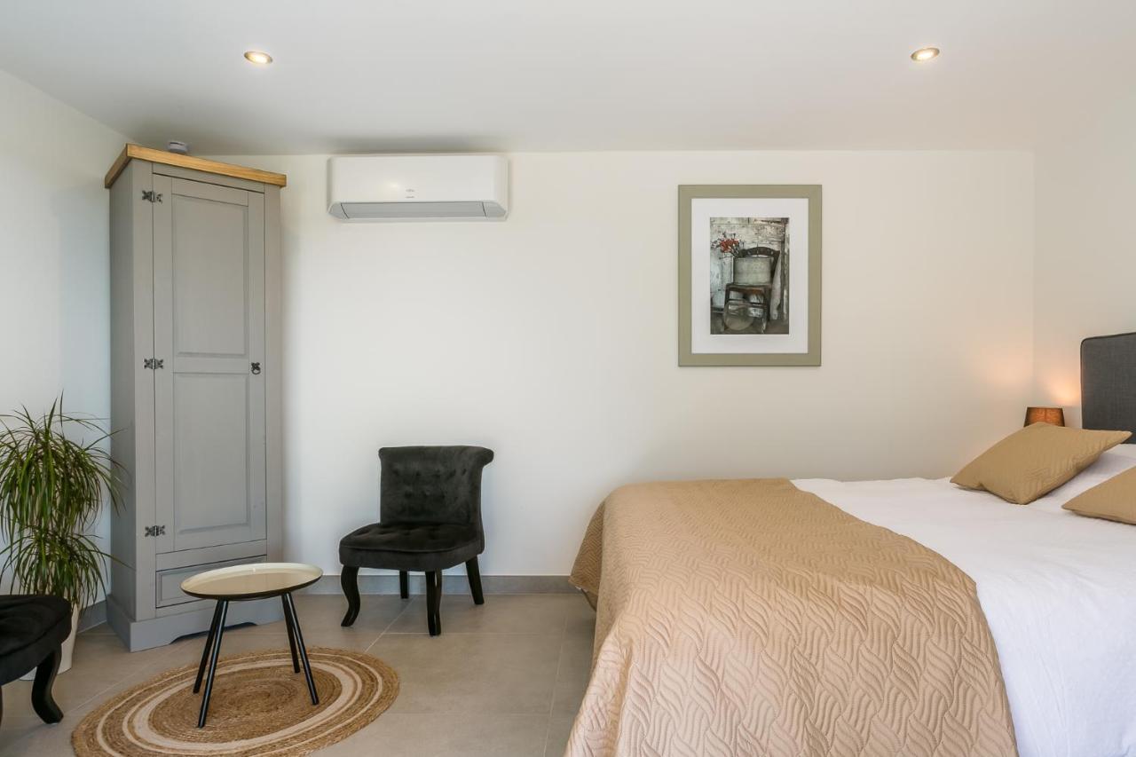בונייה Villa Domitia Chambre D'Hotes Luberon מראה חיצוני תמונה